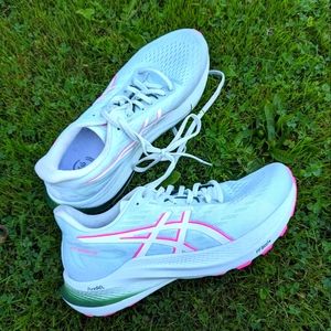 Wms Asics Gt-2000 version 12 (newest)